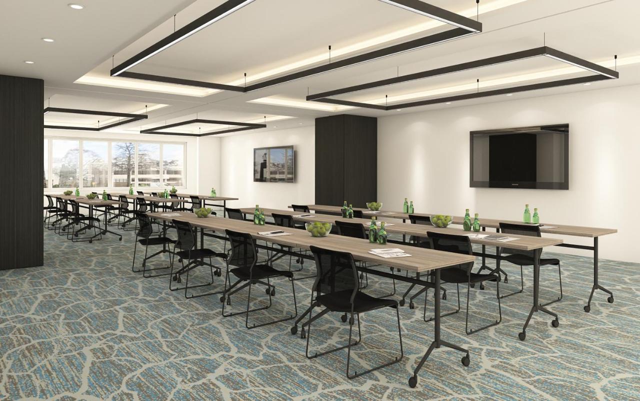 Pullman Rotorua Exterior foto A typical meeting room
